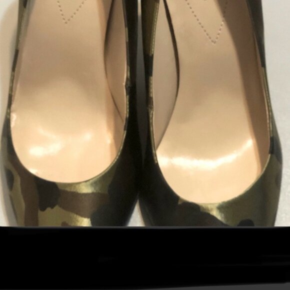 Satin Finished GUESS Camouflage Pumps  - Sz 8.5 - Picture 9 of 11
